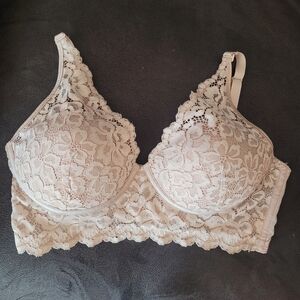 Maidenform Lacy Bralette Size 36C in Cream Wireless Lightly Padded EUC